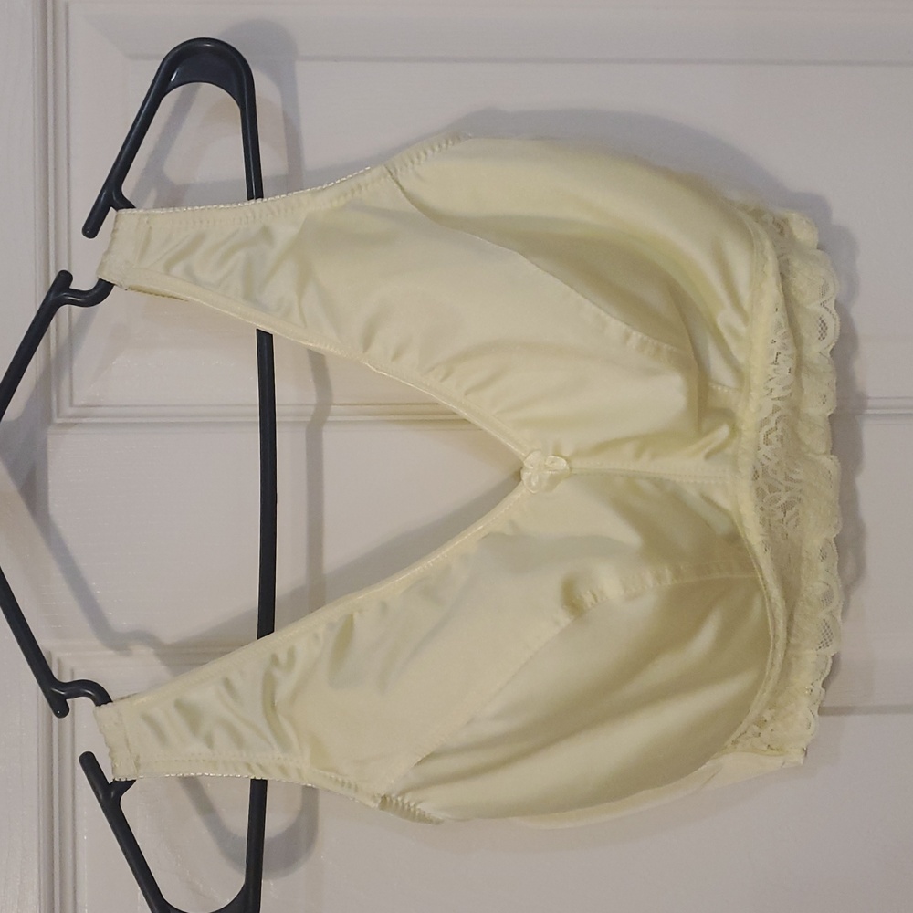 Rhonda Shear bralette size XL